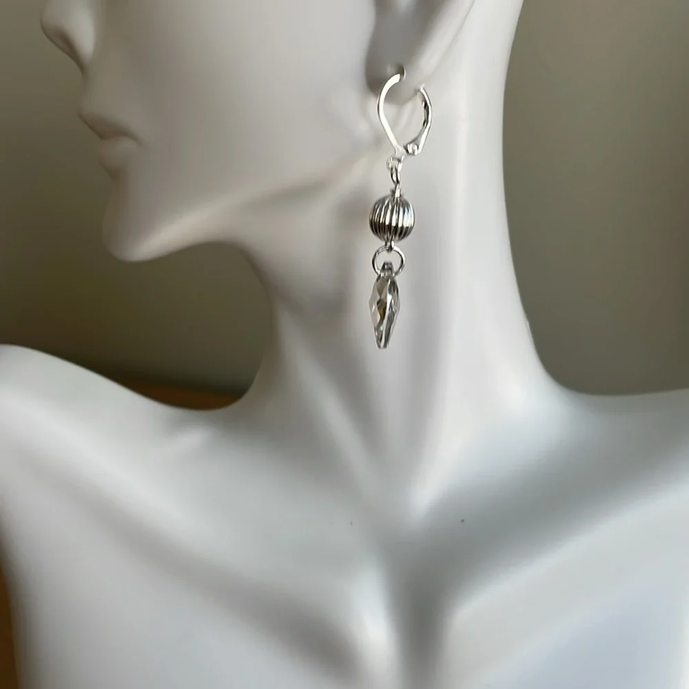 HAND CRAFTED PIERCED EARRINGS SILVER SHADE SWAROVSKI Pear Drop Crystal Dangles